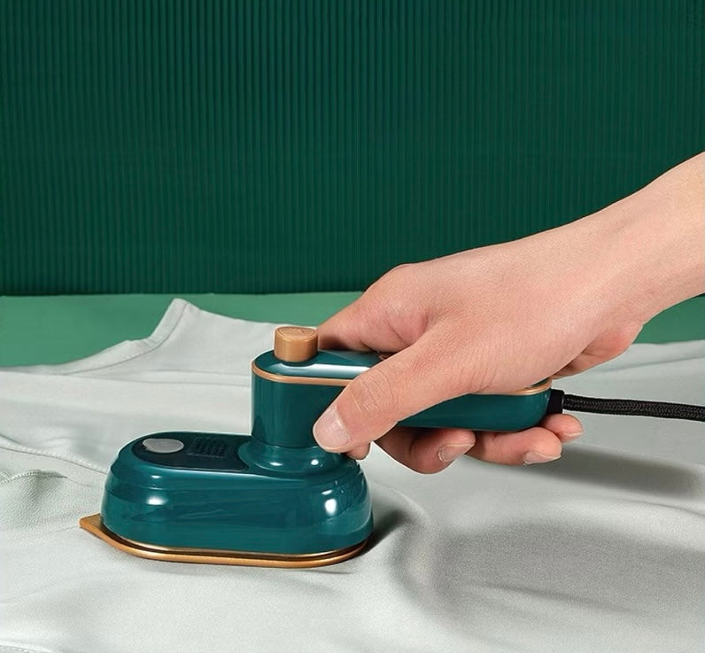 SteamGo™ - Portable Garment Steamer